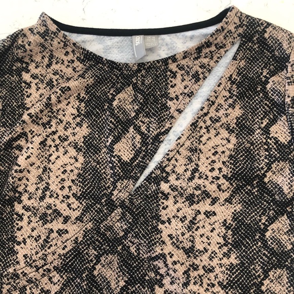 ASOS Snake cutout print top - Picture 2 of 5